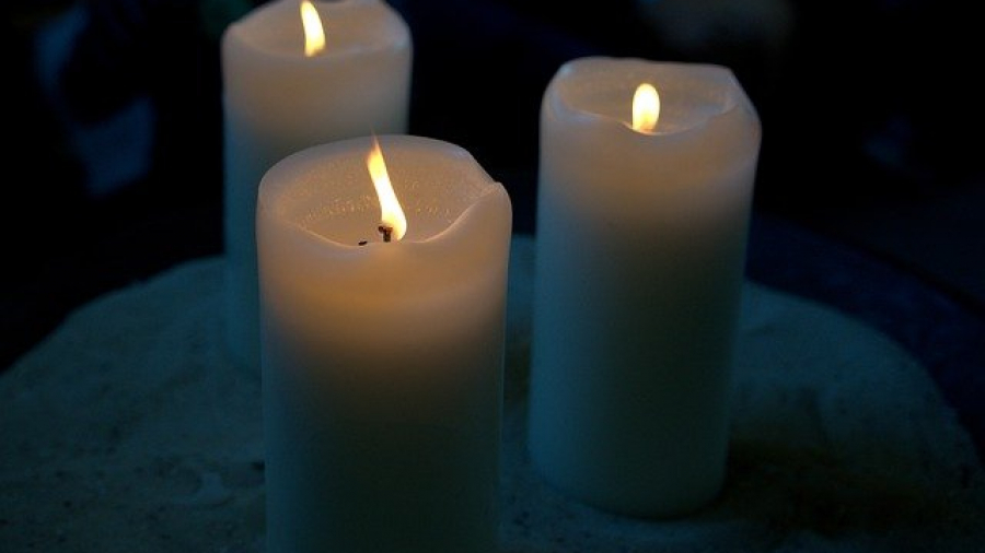 candles-4403831_640