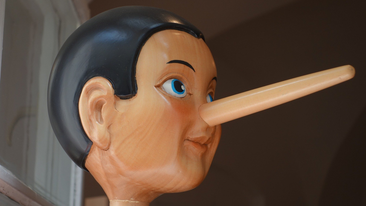 Pinocchio bekommt eine lange Nase, wenn er lügt
